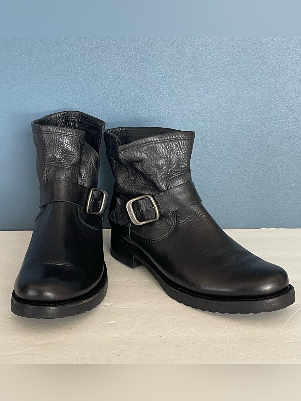 FRYE Veronica Buckle Leather Short Ankle Boots Black 7.5